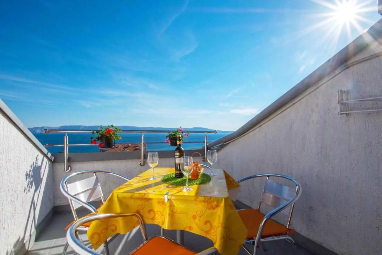 Apartments In Novi Vinodolski 39135 Kroatien